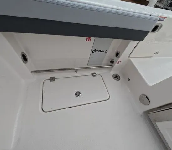 Slide: The Image of Robalo Dual Console R257 In Stock 2026 - 21