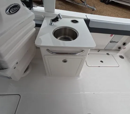 Slide: The Image of Robalo Dual Console R257 In Stock 2026 - 25