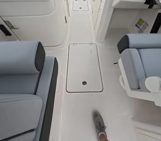 Slide: The Image of Robalo Dual Console R257 In Stock 2026 - 38