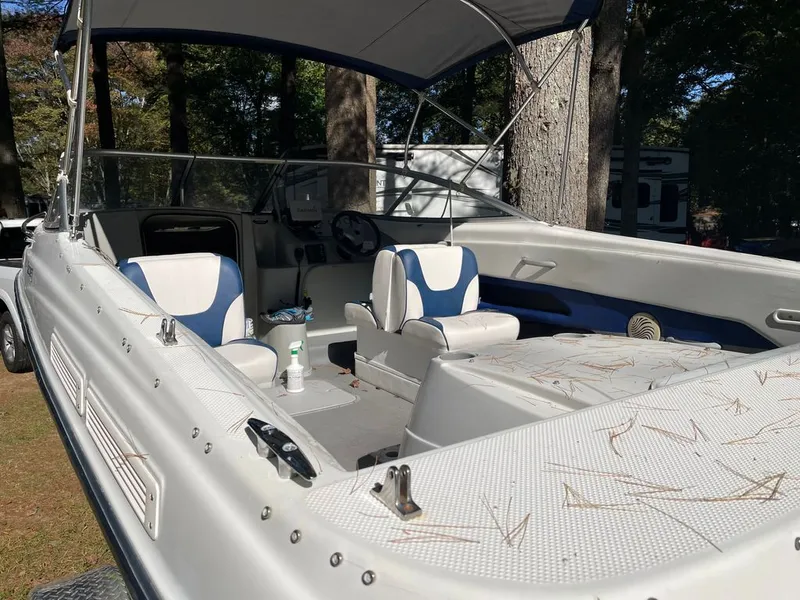 Slide: The Image of Bayliner Discovery 210 2007 - 4