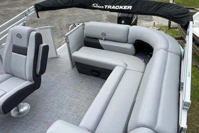 Slide: The Image of 2026 Sun Tracker Party Barge 20 DLX with spacious seating and sleek design. - 6