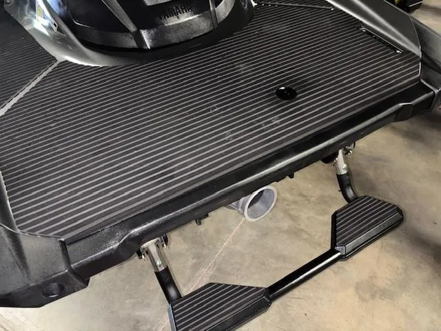 Slide: The Image of 2023 Yamaha WaveRunner VX Cruiser rear platform with step ladder, black finish. - 18