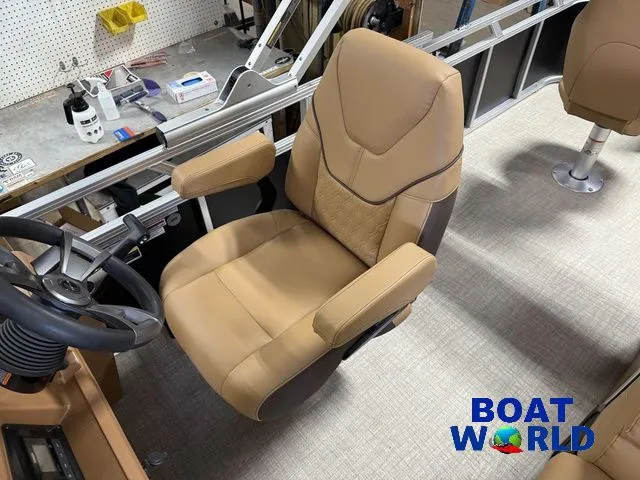 Slide: The Image of Tahoe Sport 2385 Rear Fish & Honda 4-Stroke EFI 2026 - 12