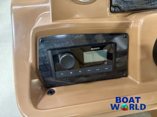 Slide: The Image of Tahoe Sport 2385 Rear Fish & Honda 4-Stroke EFI 2026 - 14