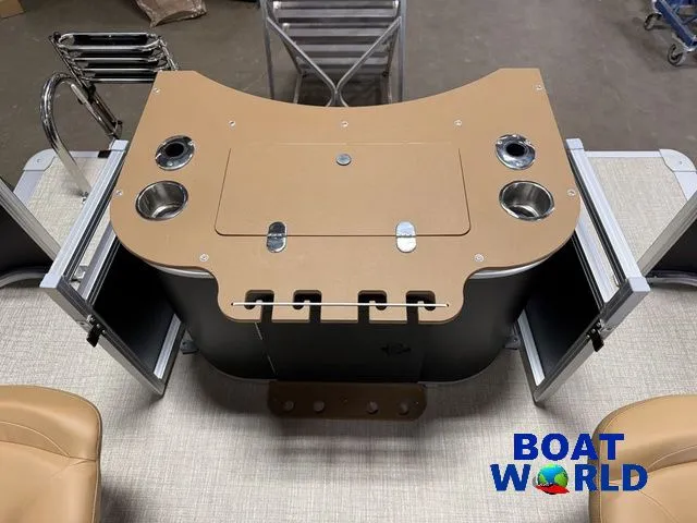 Slide: The Image of Tahoe Sport 2385 Rear Fish & Honda 4-Stroke EFI 2026 - 21