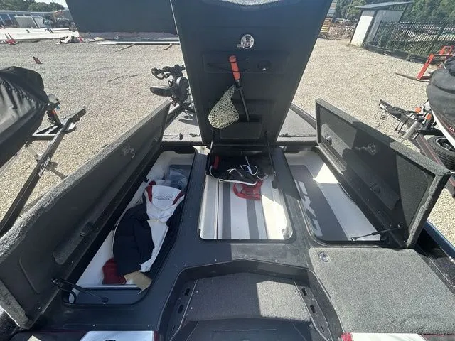 Slide: The Image of Skeeter FXR21 Limited 2022 - 11