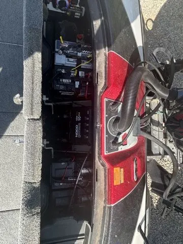 Slide: The Image of Skeeter FXR21 Limited 2022 - 14