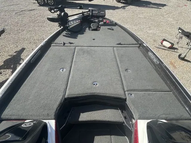 Slide: The Image of Skeeter FXR21 Limited 2022 - 5