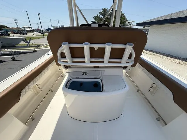 Slide: The Image of Pioneer 202 Sportfish 2025 - 7