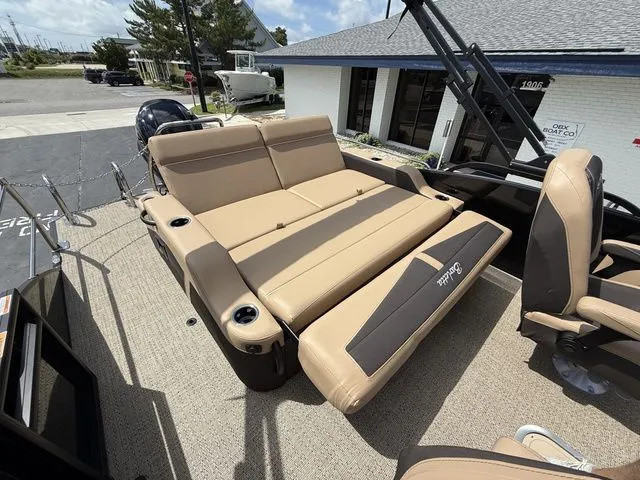 Slide: The Image of Barletta CABRIO C24UC 2025 - 16