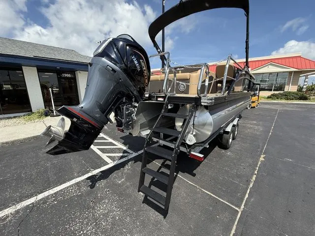 Slide: The Image of Barletta CABRIO C24UC 2025 - 20