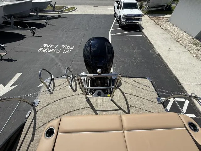 Slide: The Image of Barletta CABRIO C24UC 2025 - 21