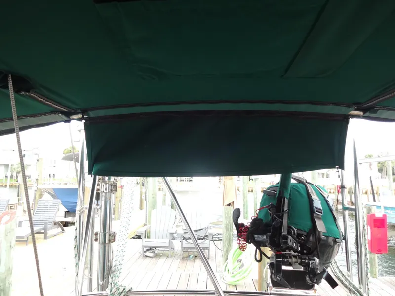 Slide: The Image of Island Packet 440 2006 - 109