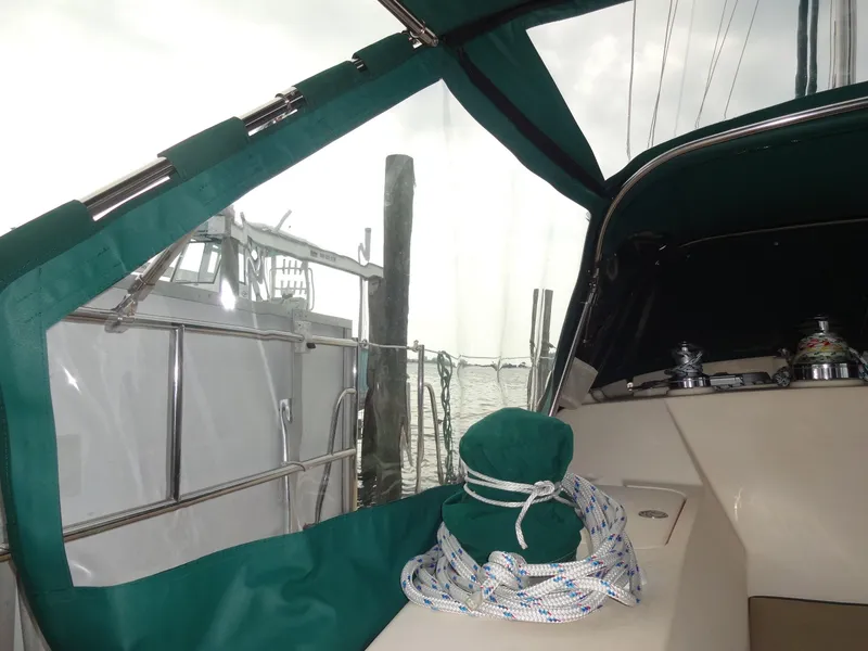 Slide: The Image of Island Packet 440 2006 - 113