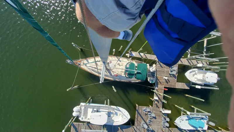 Slide: The Image of Island Packet 440 2006 - 114