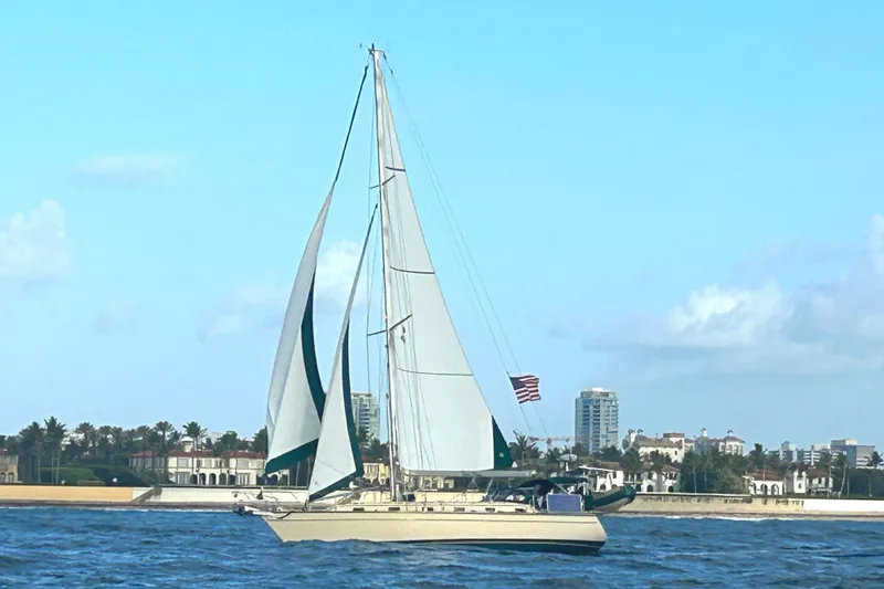 Slide: The Image of Island Packet 440 2006 - 123