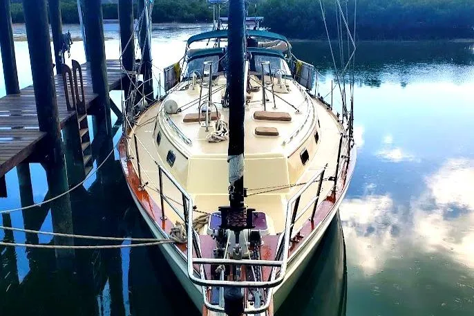 Slide: The Image of Island Packet 440 2006 - 132