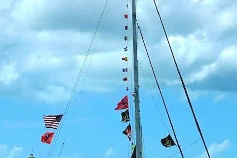 Slide: The Image of Island Packet 440 2006 - 134