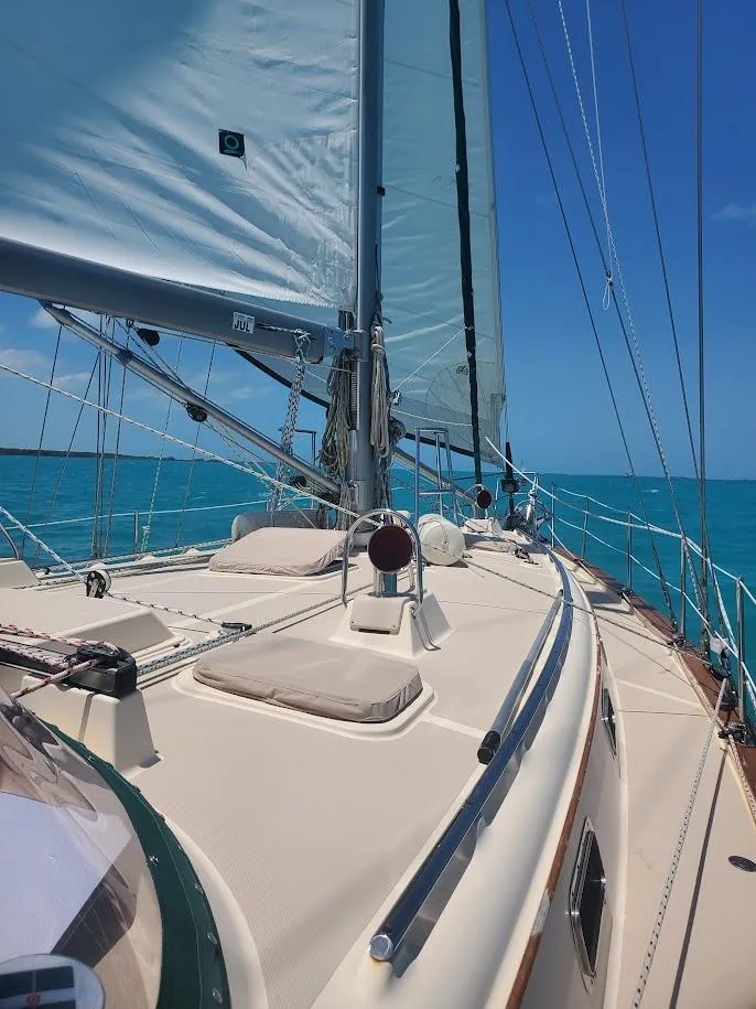 Slide: The Image of Island Packet 440 2006 - 144