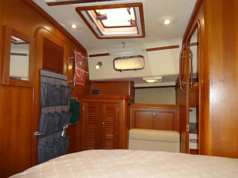 Slide: The Image of Master stateroom looking to Port - 44