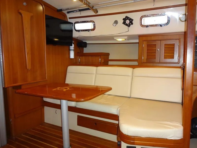 Slide: The Image of Flat screen in salon - 54