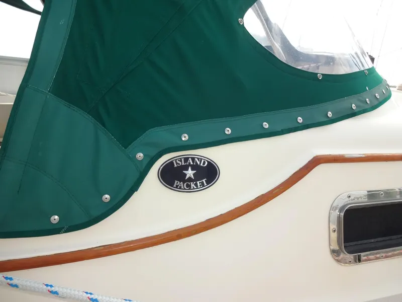 Slide: The Image of Island Packet 440 2006 - 87