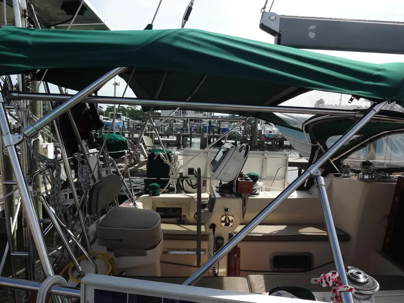 Slide: The Image of Island Packet 440 2006 - 88