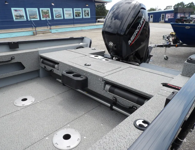 Slide: The Image of Lund 1775 Adventure Sport 2024 - 14