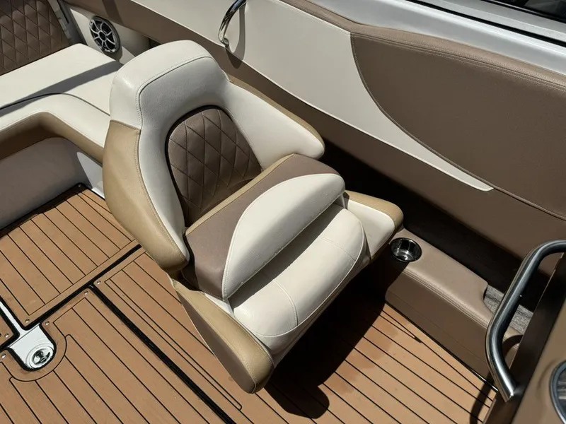 Slide: The Image of Crownline Boats 240 SS 2021 - 14