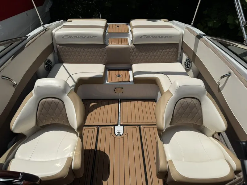 Slide: The Image of Crownline Boats 240 SS 2021 - 2