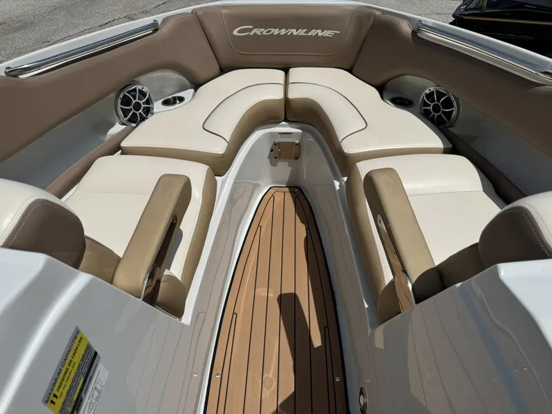 Slide: The Image of Crownline Boats 240 SS 2021 - 7