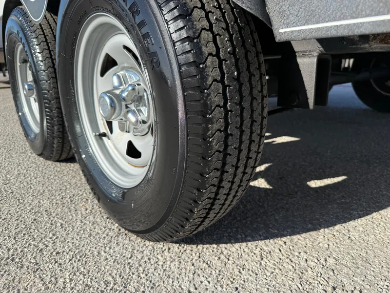 Slide: The Image of Tahoe 2150 CC 2020 - 50