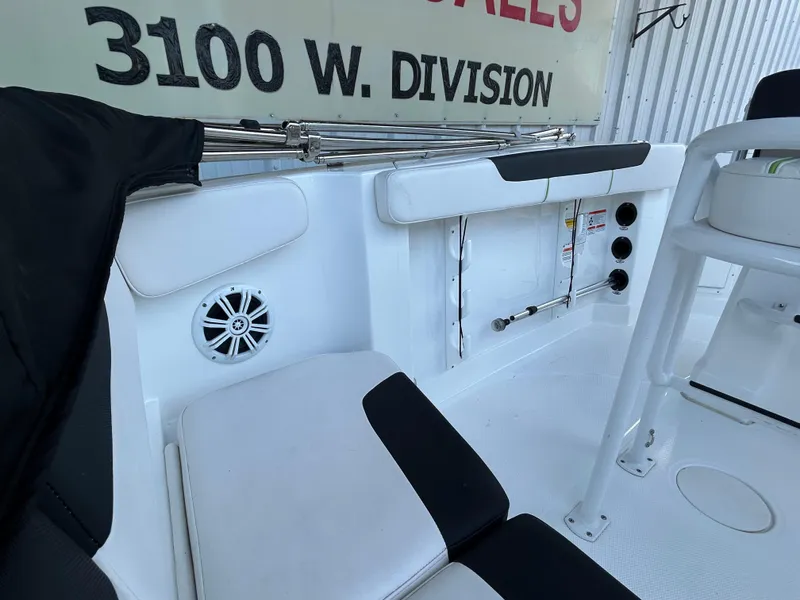 Slide: The Image of Tahoe 2150 CC 2020 - 68