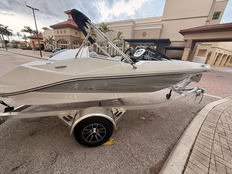 Slide: The Image of Scarab 165 SE 2026 - 11