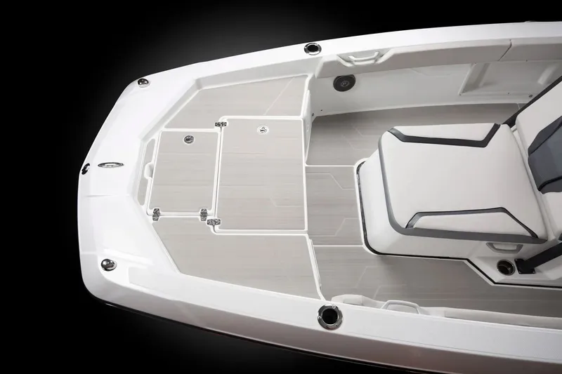 Slide: The Image of Scarab 235 Open SE 2025 - 17