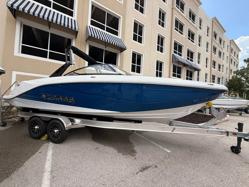 Slide: The Image of Scarab 255 SE 2025 - 2