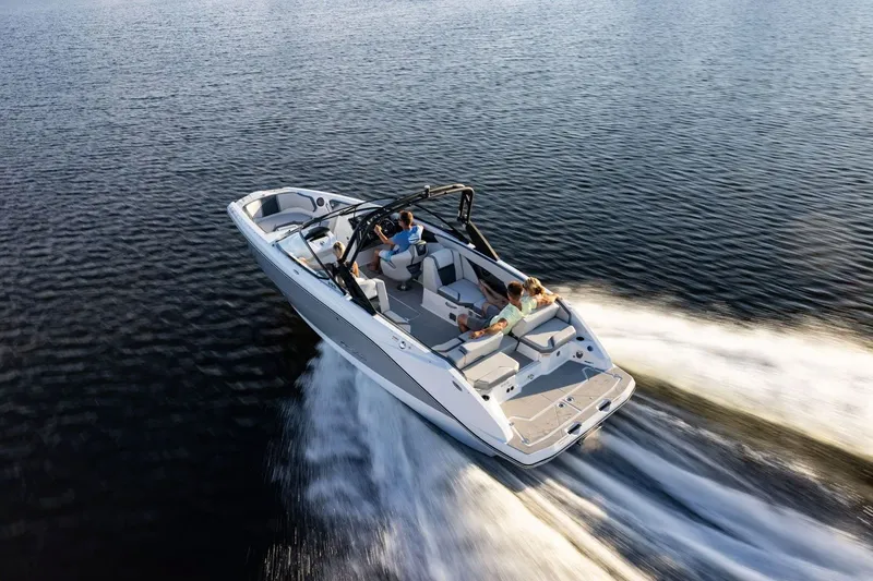 Slide: The Image of Scarab 255 SE 2025 - 31