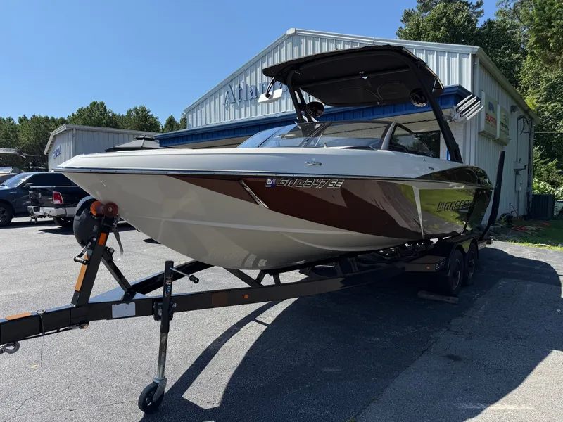 Slide: The Image of Malibu Wakesetter 25 LSV 2016 - 10