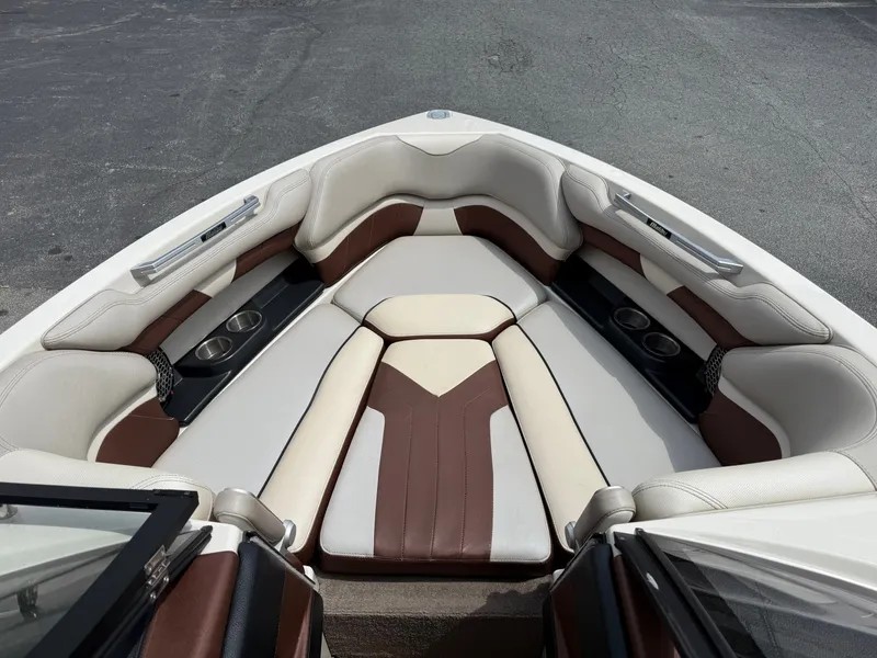 Slide: The Image of Malibu Wakesetter 25 LSV 2016 - 12