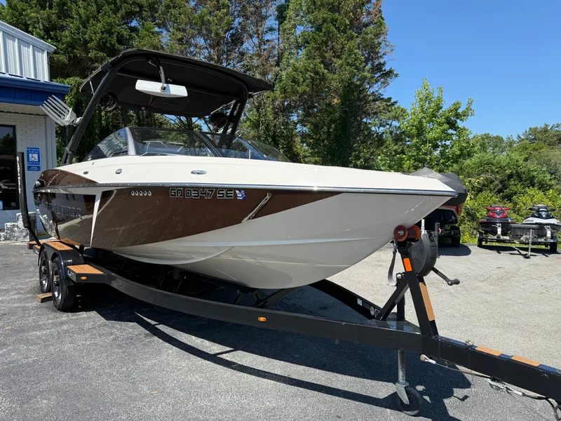 Slide: The Image of Malibu Wakesetter 25 LSV 2016 - 3