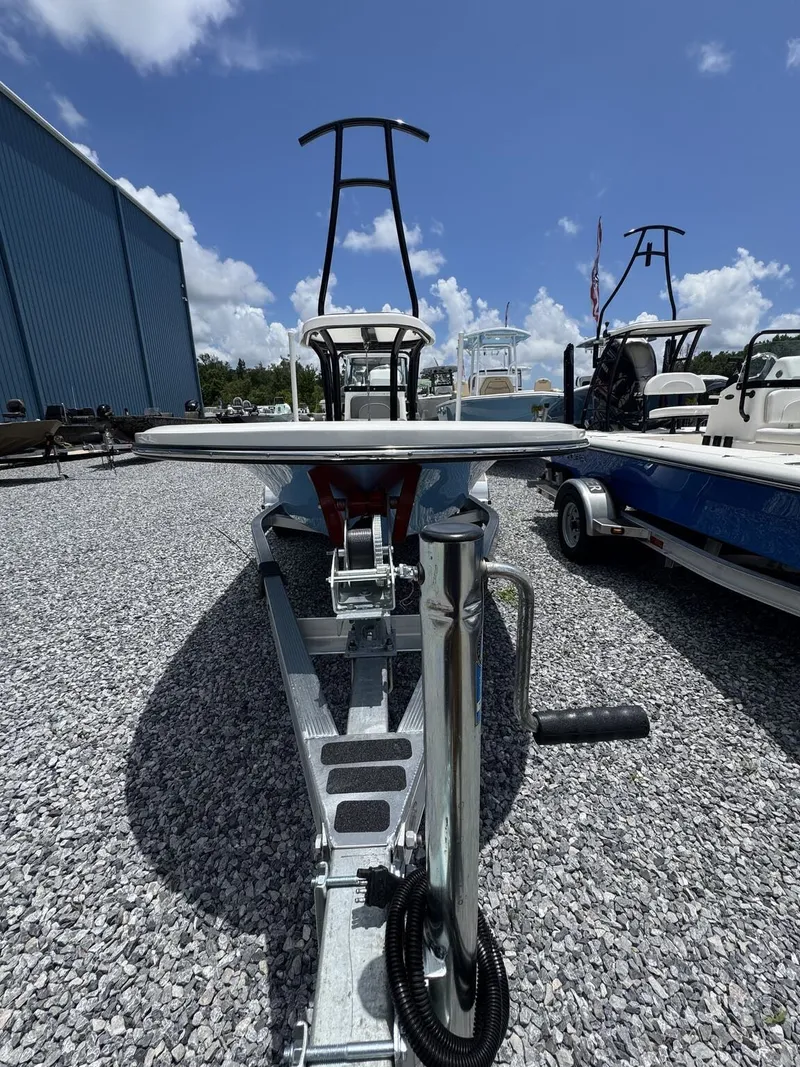 Slide: The Image of Spyder FX17 Flicker 2025 - 6