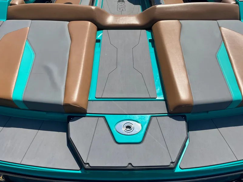 Slide: The Image of Axis T250 2022 - 15