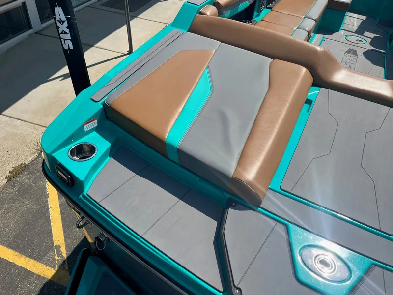 Slide: The Image of Axis T250 2022 - 16