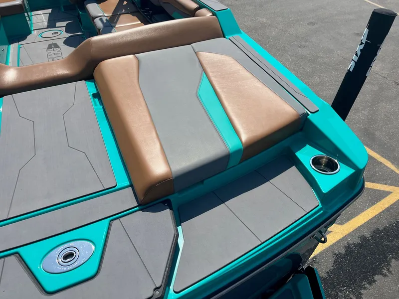 Slide: The Image of Axis T250 2022 - 17