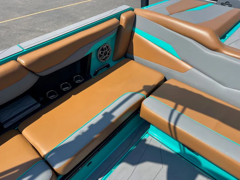 Slide: The Image of Axis T250 2022 - 21