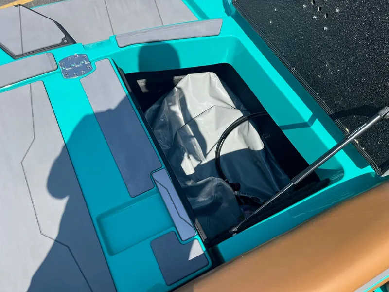 Slide: The Image of Axis T250 2022 - 33