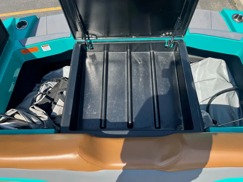 Slide: The Image of Axis T250 2022 - 35