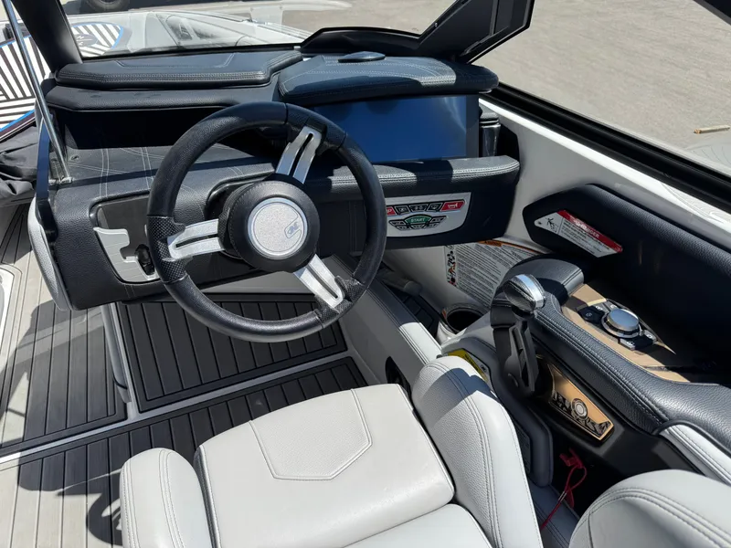 Slide: The Image of Nautique G25 2020 - 9