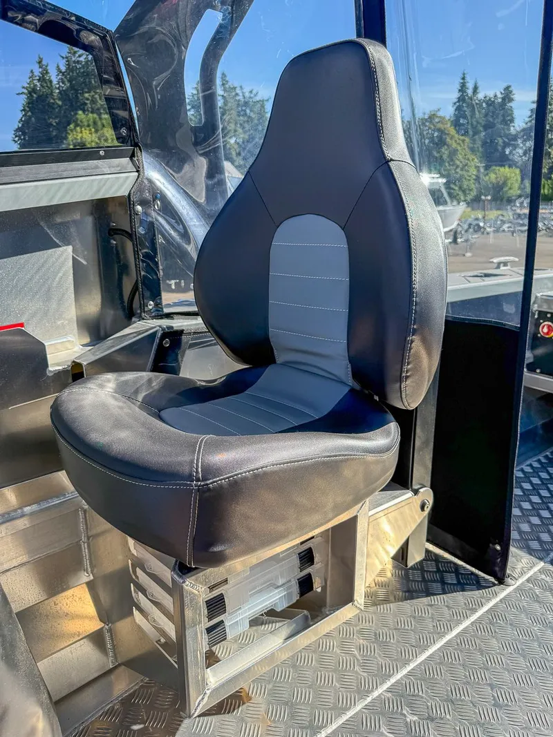 Slide: The Image of Stabi-Craft 1550 Fisher 2025 - 13