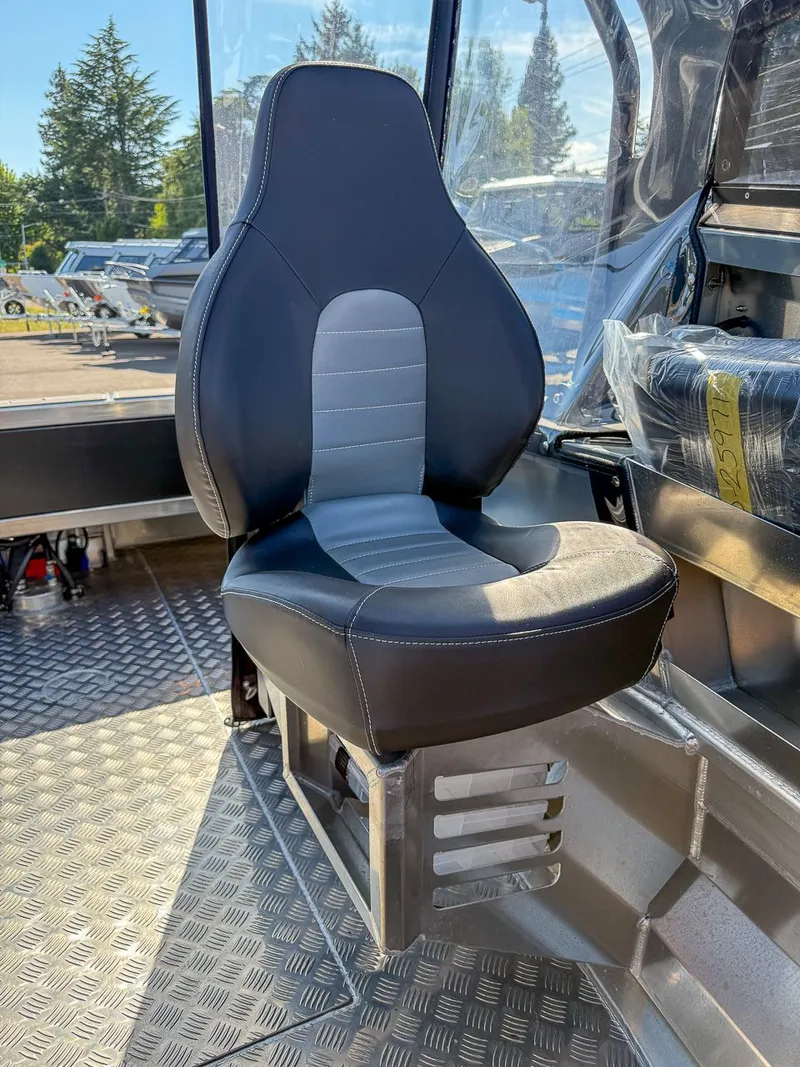 Slide: The Image of Stabi-Craft 1550 Fisher 2025 - 14